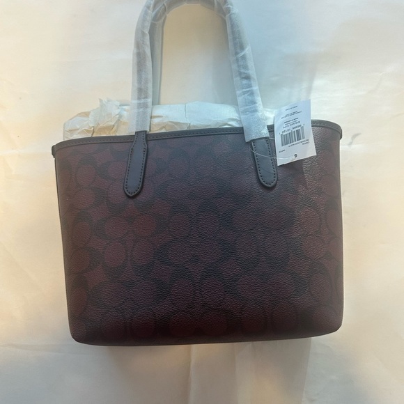 Coach Signature Brown Tote Bag - Picture 4 of 9